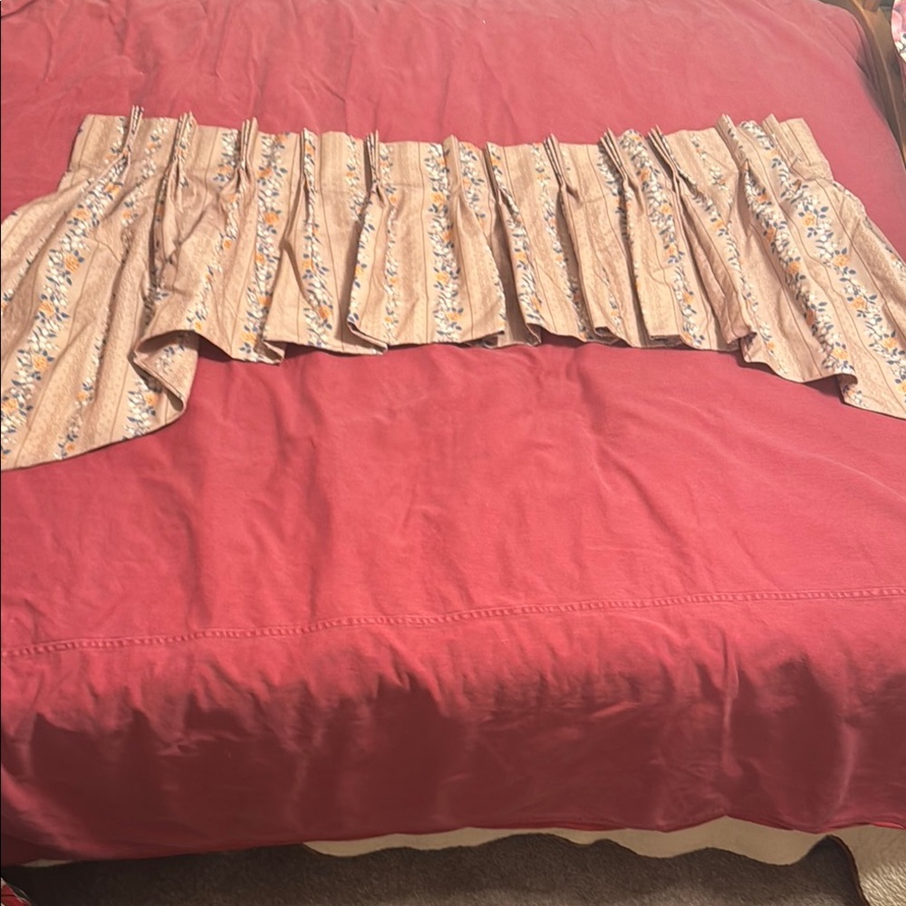 Curtain Cream Pleated Ruffled Floral Valance Curtain with Hooks
